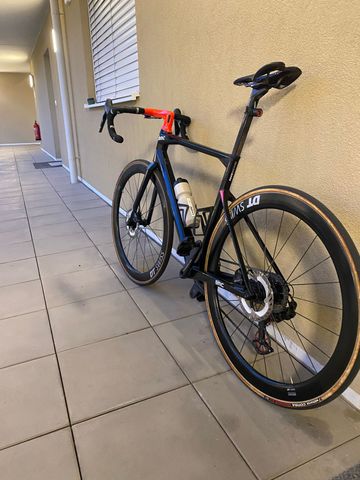 Used BMC Roadmachine 01 FOUR 2019 2019 Road & Gravel, Black — image 3 of 4