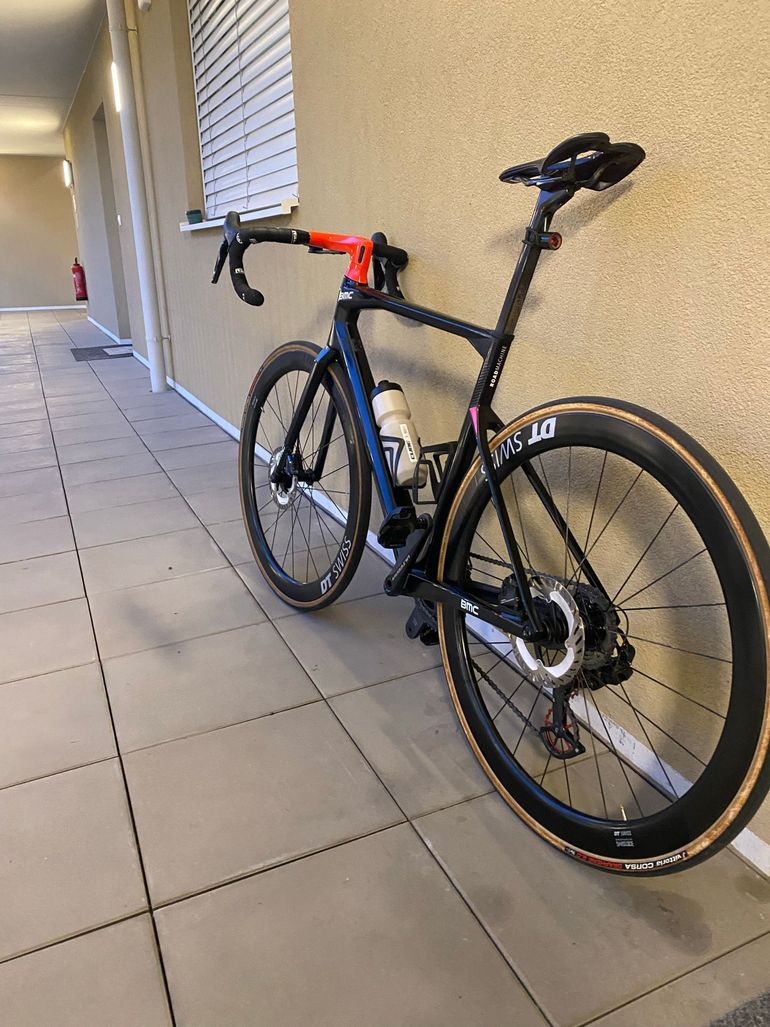 Used BMC Roadmachine 01 FOUR 2019 2019 Road & Gravel, Black — image 3 of 4
