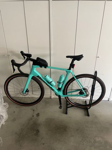 Bianchi Impulso Shimano GRX 2025 Road & Gravel usato, Blu — immagine 1 di 3