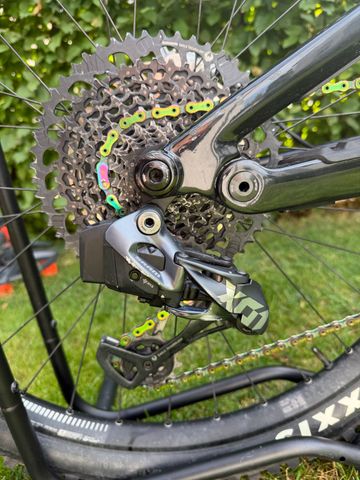 Used Canyon Torque 29 CF 9 2022 2022 Mountainbike, Black — image 1 of 7