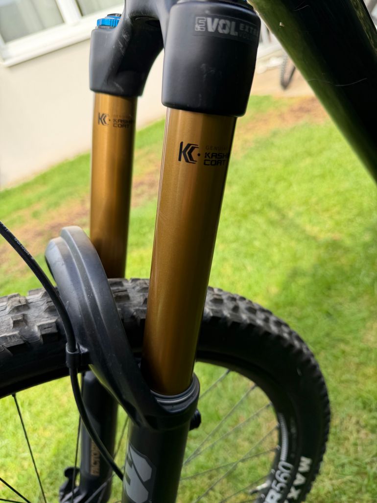 Used Canyon Torque 29 CF 9 2022 2022 Mountainbike, Black — image 2 of 7