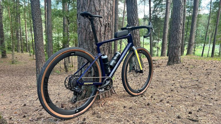 Used BMC URS TWO 2023 2023 Road & Gravel, Blue — image 5 of 8