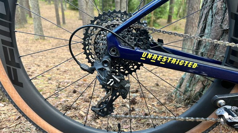 Used BMC URS TWO 2023 2023 Road & Gravel, Blue — image 7 of 8