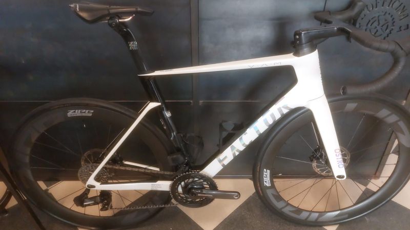 Used Factor Ostro SRAM Force eTap AXS 2024 Road & Gravel