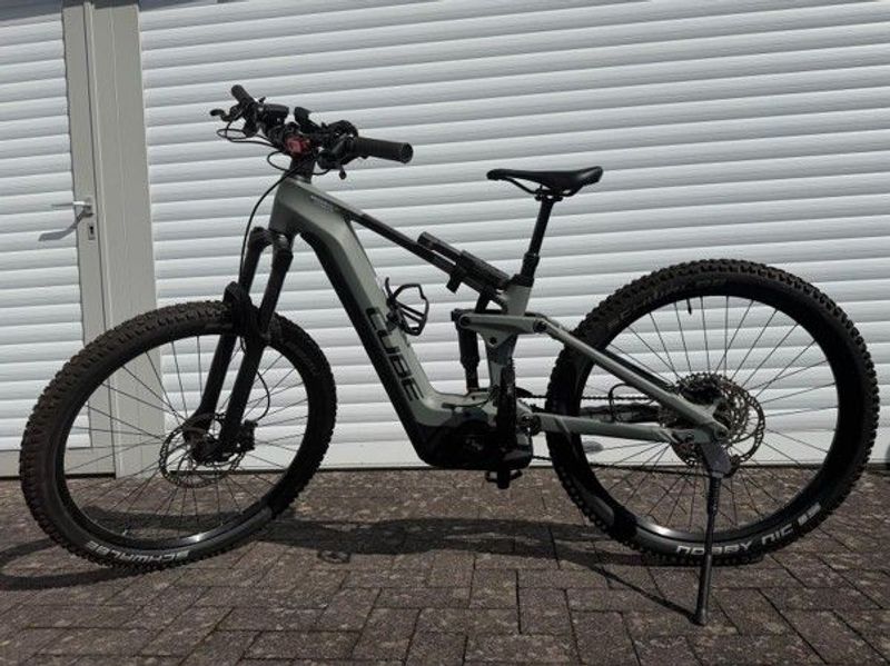 Käytetty CUBE Stereo Shimano Dura Ace Di2 2023 MTB