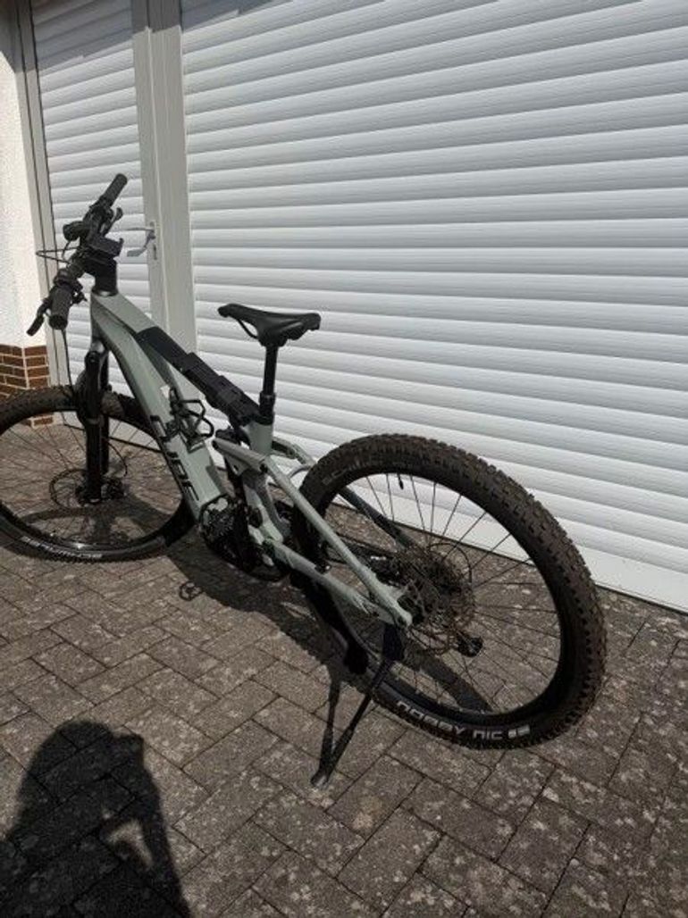 Used CUBE Stereo Shimano Dura Ace Di2 2023 Mountainbike, Light Gray — image 8 of 12