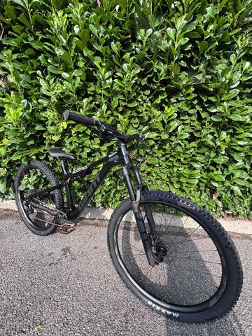 Used Giant Stance Shimano CUES 2026 Mountainbike, Black, 29 — image 2 of 11