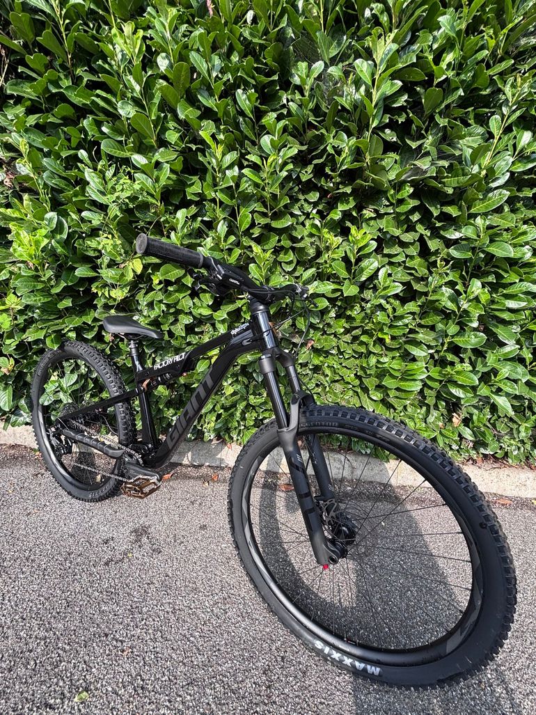 Used Giant Stance Shimano CUES 2026 Mountainbike, Black, 29 — image 2 of 11