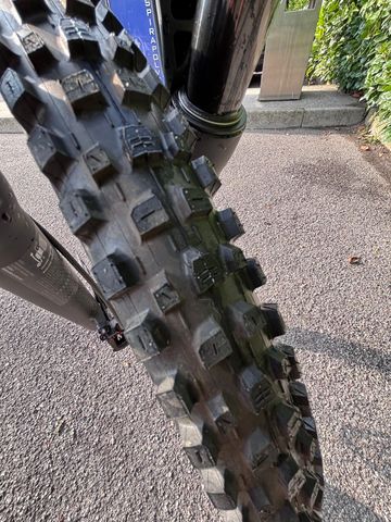 Used Giant Stance Shimano CUES 2026 Mountainbike, Black, 29 — image 7 of 11