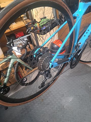 Canyon Endurace CF 8 2023 2023 Road & Gravel d'occasion — image 5 sur 5