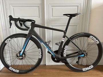 Gebrauchtes Enve Melee Premium RED 2025 2025 Road & Gravel, Hellgrau — Bild 1 von 8
