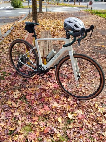 Used CUBE Nuroad Hybrid C:62 Race 400x 2025 Road & Gravel, White — image 7 of 9