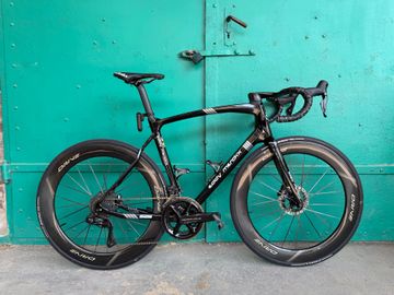 Tweedehands Eddy Merckx 525 Shimano Dura Ace Di2 2025 Road & Gravel — afbeelding 2 van 8