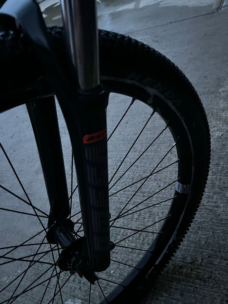 Brugt Kellys WHIP 30, DJ GRAPHITE 2026 2026 Mountainbike — billede 13 af 23
