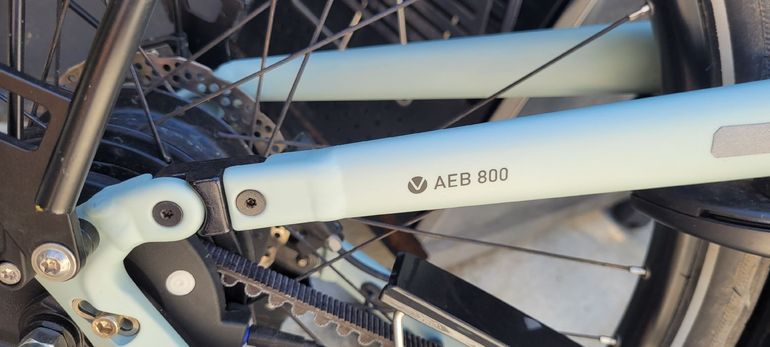 Brugt Velo de Ville AEB 800 année 2022, 282km, boîte automatique envolio, bosch performance line 2022 Urban — billede 4 af 25