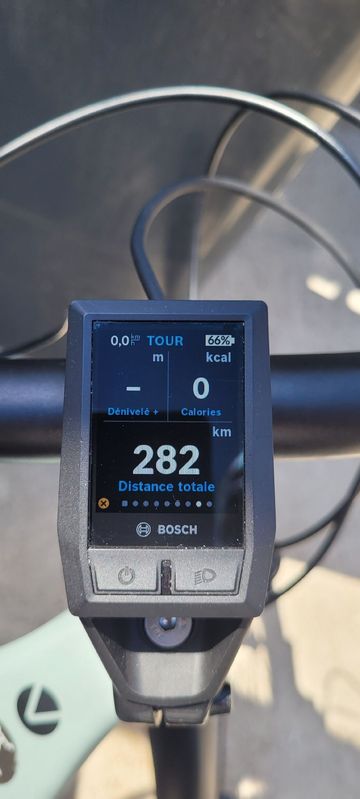 Brugt Velo de Ville AEB 800 année 2022, 282km, boîte automatique envolio, bosch performance line 2022 Urban — billede 9 af 25