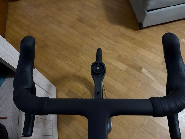 Używany Giant TCR Advanced 0 2025 2025 Road & Gravel — zdjęcie 7 z 9