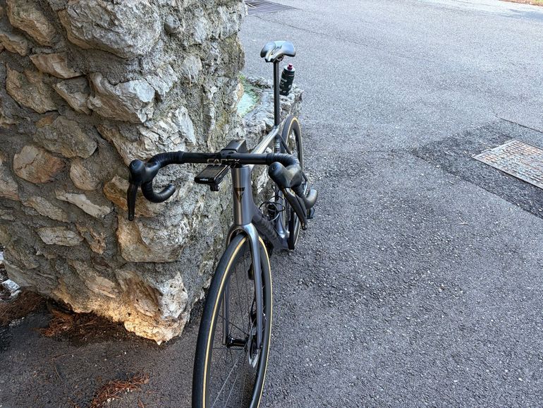 Używany Giant TCR Advanced 0 2025 2025 Road & Gravel — zdjęcie 8 z 9