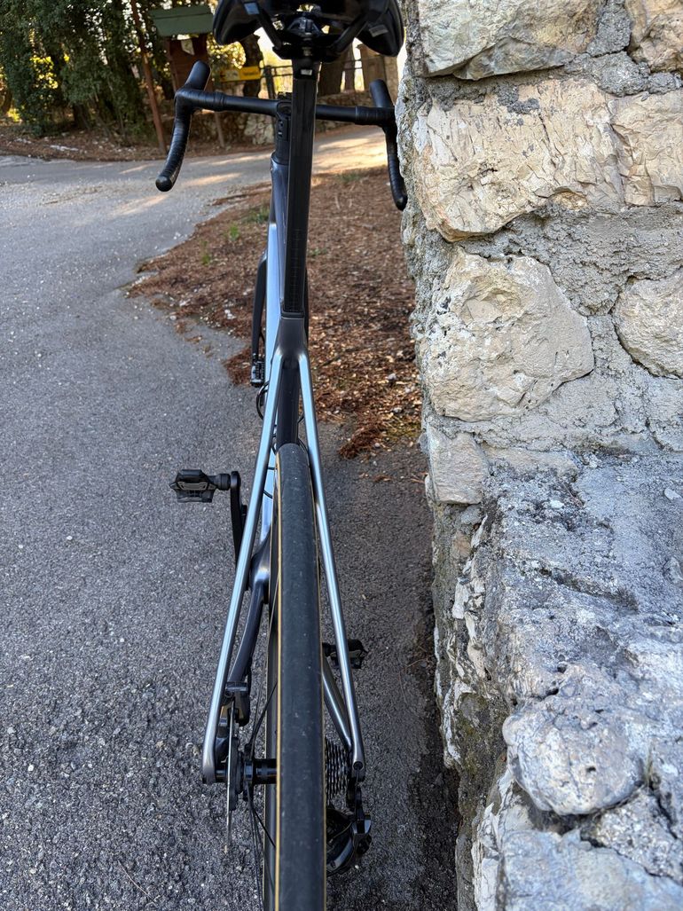 Używany Giant TCR Advanced 0 2025 2025 Road & Gravel — zdjęcie 9 z 9