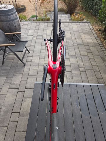 Used Canyon Aeroad Shimano Ultegra Di2 2018 Road & Gravel, Red — image 8 of 11