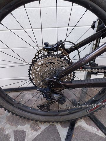 Used Giant Reign E+ 2 2023 2023 Mountainbike, Purple, 27.5 — image 5 of 9