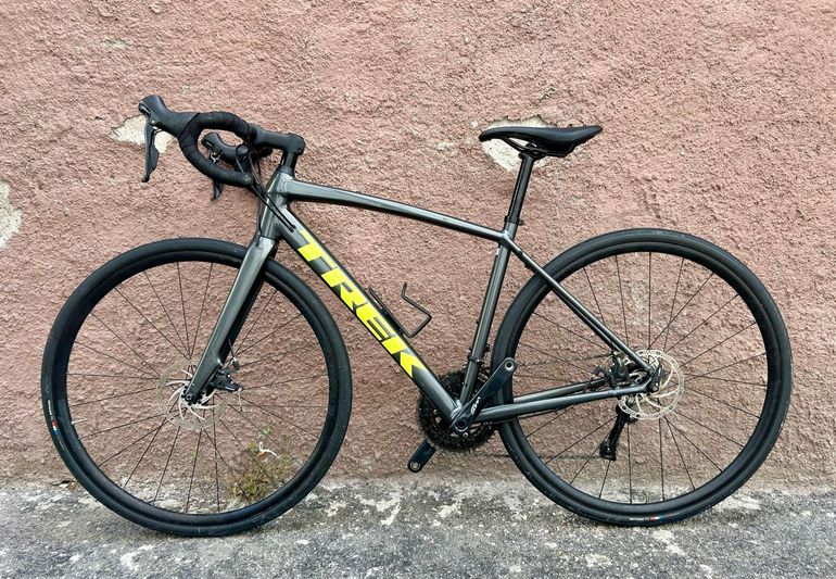 Gebrauchtes Trek Domane AL 3 Disc 2022 2022 Road & Gravel, Schwarz — Bild 2 von 4