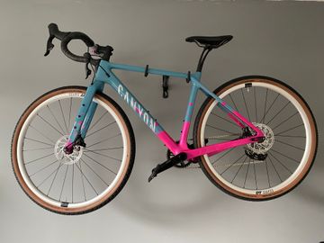 Käytetty Canyon Grizl CF SL 7 Throwback 2023 2023 Road & Gravel — kuva 2 / 3
