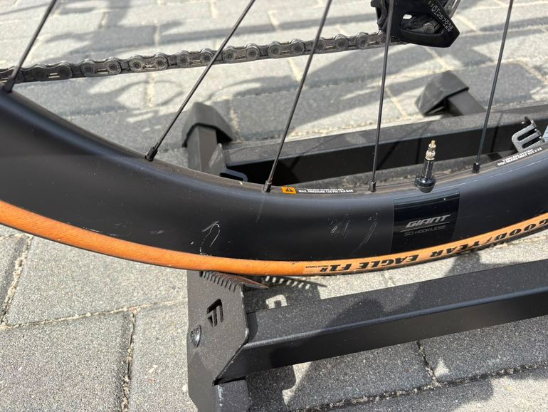 Gebrauchtes Giant Propel Advanced 1 2024 roz. L 2024 Road & Gravel, Weiß — Bild 9 von 20