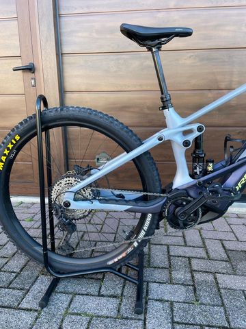 Gebrauchtes Orbea WILD M10 2024 2024 Mountainbike, Hellgrau, 29 — Bild 3 von 10