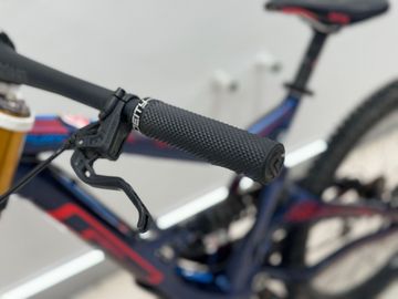 Used GT Fury Expert 27, 5” 2017 Mountainbike, Blue — image 5 of 9
