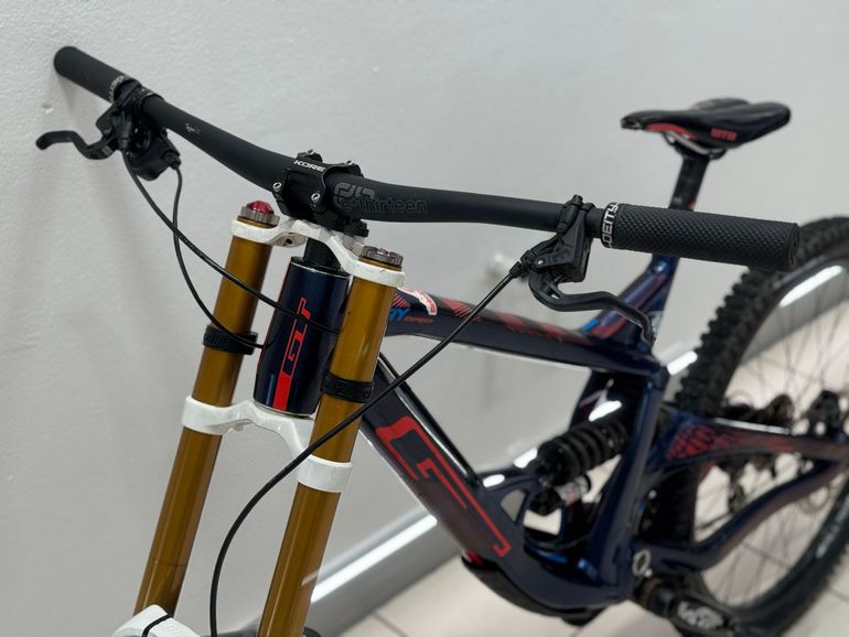 Used GT Fury Expert 27, 5” 2017 Mountainbike, Blue — image 4 of 9