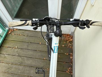 Used Giant Revel 0 2011 2011 Mountainbike, White, 26 — image 2 of 5