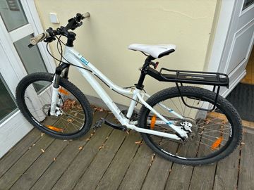Used Giant Revel 0 2011 2011 Mountainbike, White, 26 — image 1 of 5