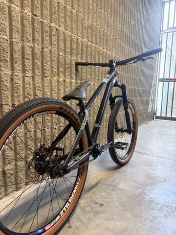 Used Dartmoor Two6Player Pump 2021 2021 Mountainbike, Black, 26 — image 3 of 8