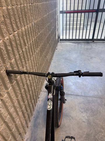 Used Dartmoor Two6Player Pump 2021 2021 Mountainbike, Black, 26 — image 5 of 8