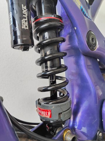 Used GT Fury Expert 2022 2022 Mountainbike, Purple, 27.5 — image 6 of 8
