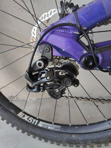 Used GT Fury Expert 2022 2022 Mountainbike, Purple, 27.5 — image 4 of 8