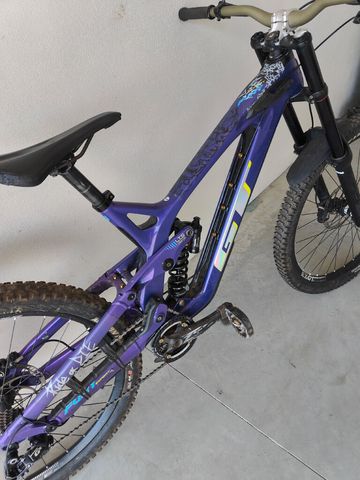 Used GT Fury Expert 2022 2022 Mountainbike, Purple, 27.5 — image 3 of 8