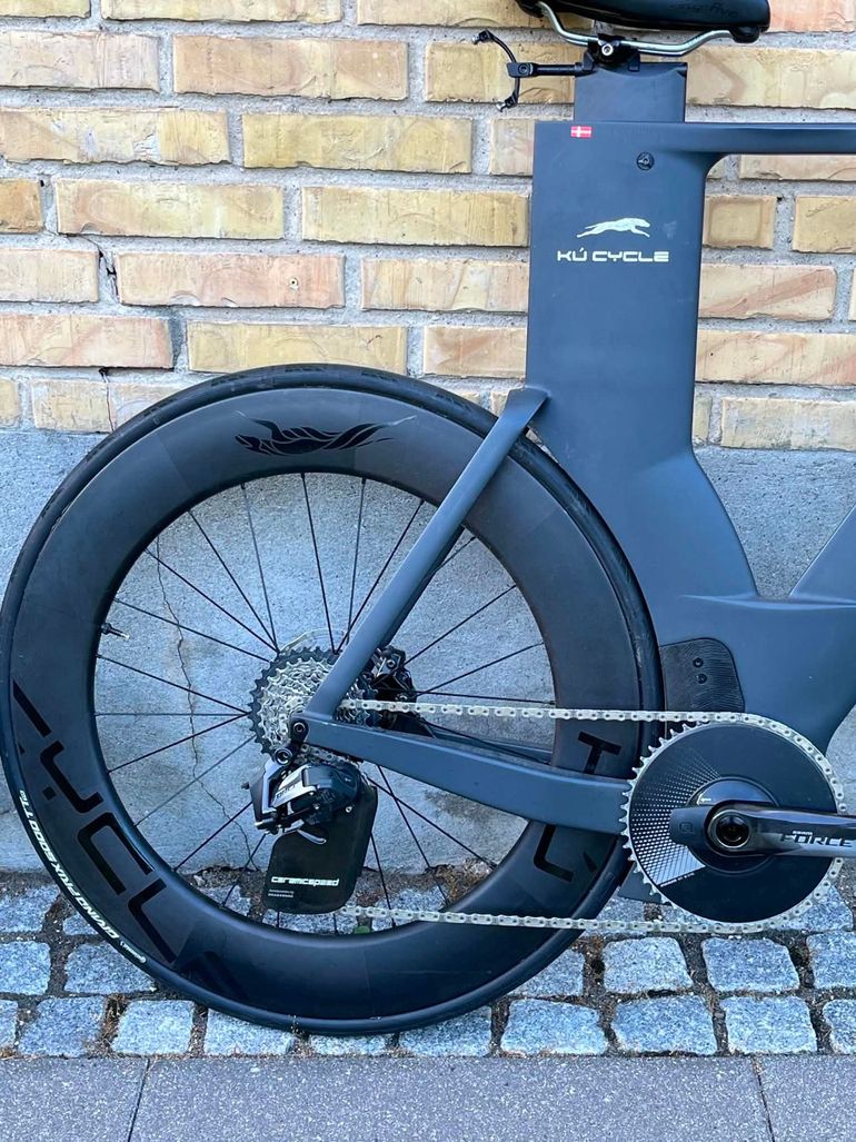 KU cycle Custom SRAM Force eTap AXS 2022 Road & Gravel d'occasion — image 2 sur 10