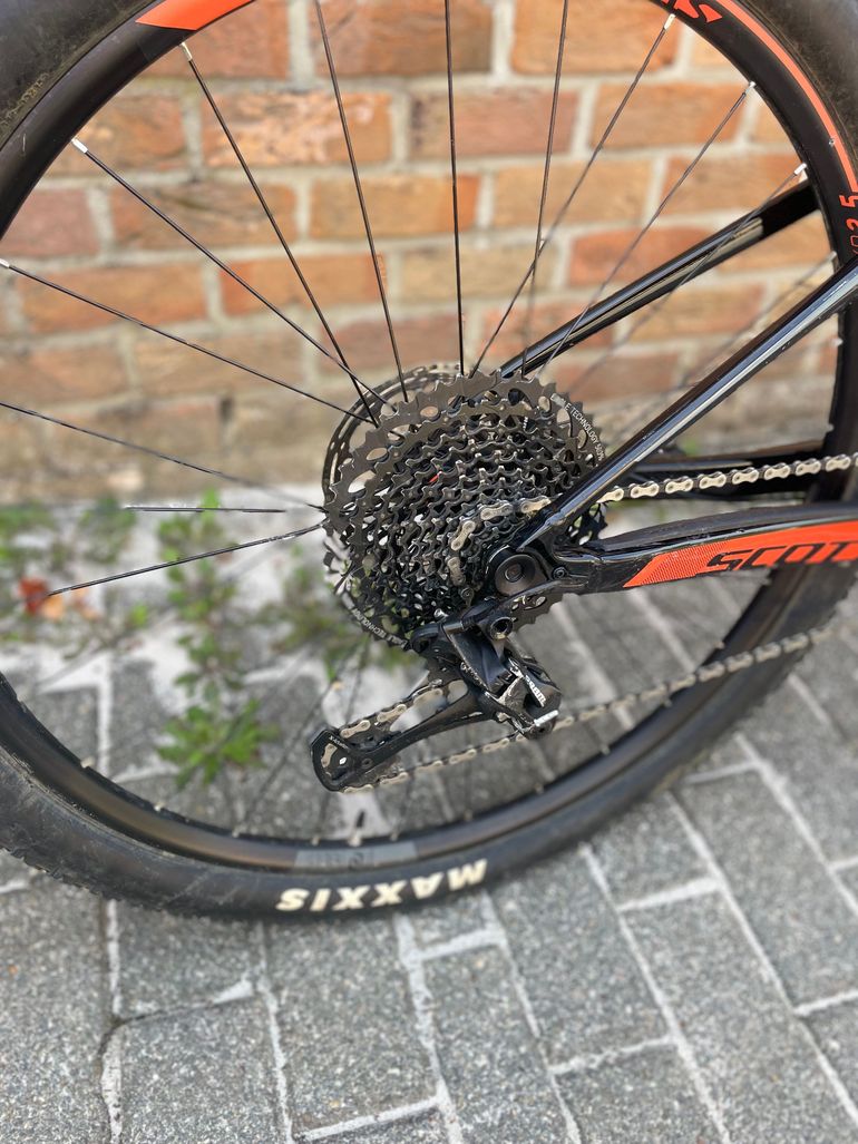 Used Scott Spark RC 900 Comp 2018 2018 Mountainbike, Orange, 29 — image 4 of 8