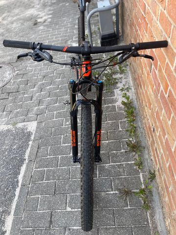 Used Scott Spark RC 900 Comp 2018 2018 Mountainbike, Orange, 29 — image 2 of 8