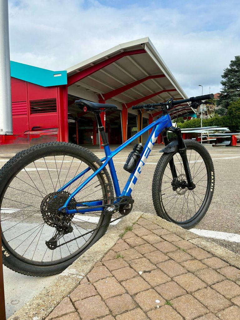 Trek X-Caliber 9 2023 2023 Mountainbike d'occasion — image 2 sur 4
