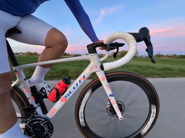 Scott Addict RC SRAM Red eTap AXS 2026 Road & Gravel d'occasion — image 5 sur 7