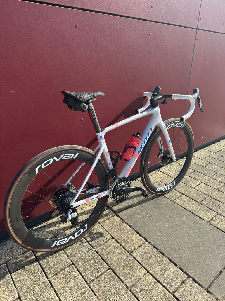 Scott Addict RC SRAM Red eTap AXS 2026 Road & Gravel d'occasion — image 7 sur 7