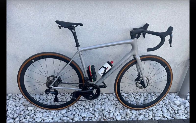 Used Specialized Aethos 2 Expert - Shimano Ultegra Di2 2026 2026 Road & Gravel