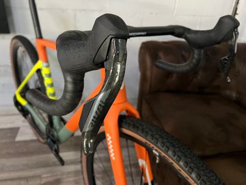 Used Megamo Silk 04 2027 2027 Road & Gravel, Orange — image 8 of 21