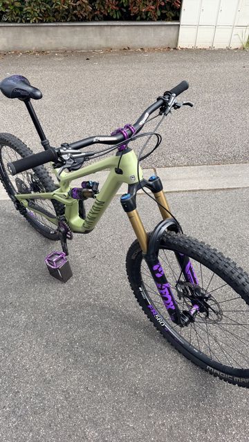 Použité Canyon Torque 29 CF 9 2023 2023 Mountainbike — obrázek 3 z 4
