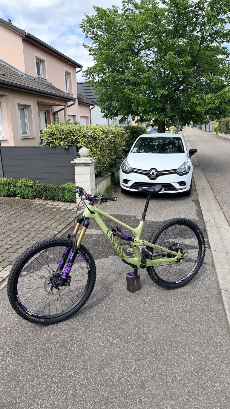 Použité Canyon Torque 29 CF 9 2023 2023 Mountainbike — obrázek 4 z 4