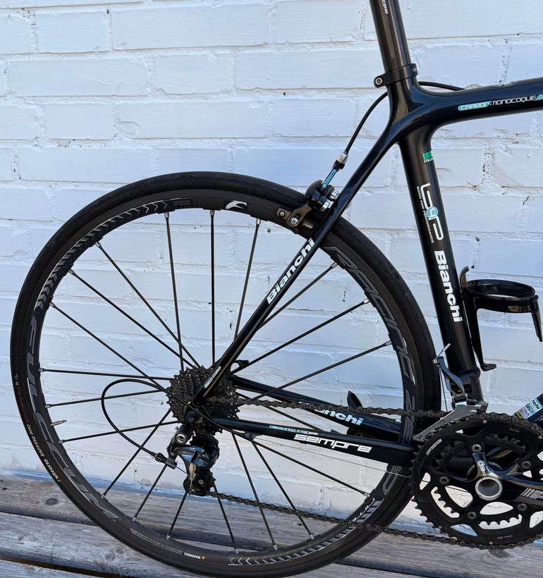 Used Bianchi Sempre Pro 2019 2019 Road & Gravel, Black — image 4 of 5