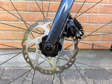 Used Giant Defy Advanced 2 2026 2026 Road & Gravel, Blue — image 5 of 8